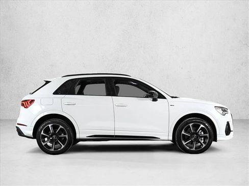 Certified 2025 Audi Q3 2.0T Premium Plus w/ Premium Plus Package image 4