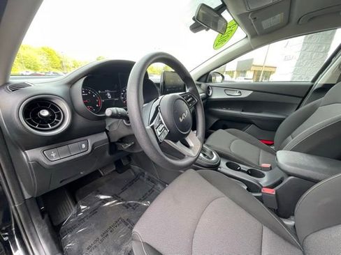 Used 2023 Kia Forte LXS FWD image 11