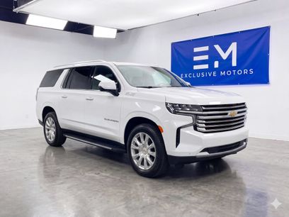 Used 2024 Chevrolet Suburban High Country w/ Premium Package 2