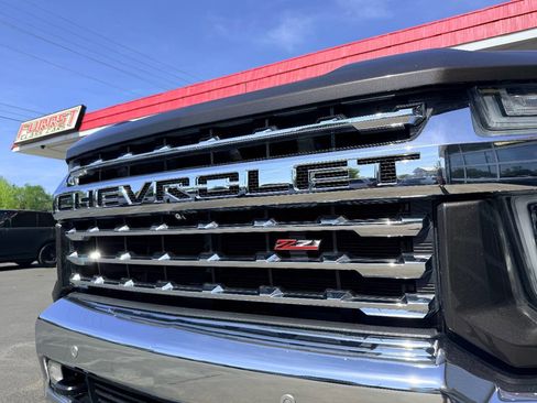 Used 2020 Chevrolet Silverado 2500 LTZ w/ LTZ Texas Edition image 17