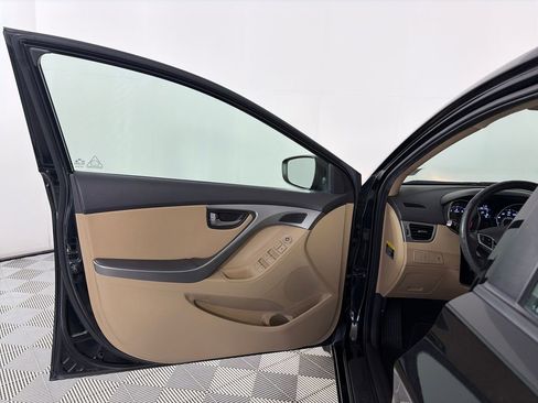 Used 2011 Hyundai Elantra Limited FWD image 10