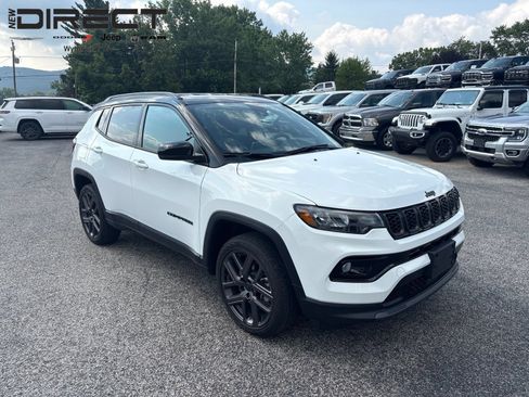 Used 2026 Jeep Compass Limited AWD/4WD image 9