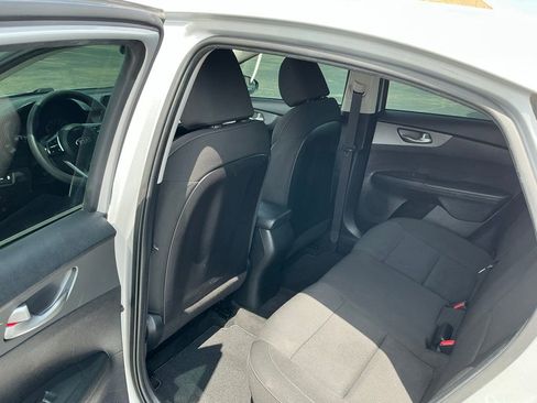 Used 2019 Kia Forte LXS FWD image 11