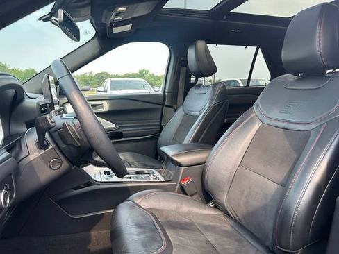 Used 2023 Ford Explorer ST w/ Technology Package AWD/4WD image 14