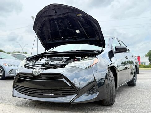 Used 2017 Toyota Corolla LE FWD image 8