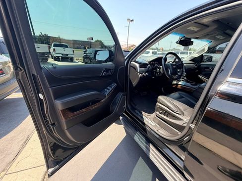 Used 2020 Chevrolet Suburban LT AWD/4WD image 10
