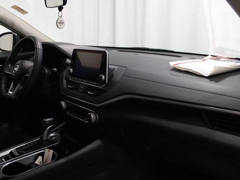 Used 2022 Nissan Altima 2.5 SV w/ SV Premium Package FWD image 23