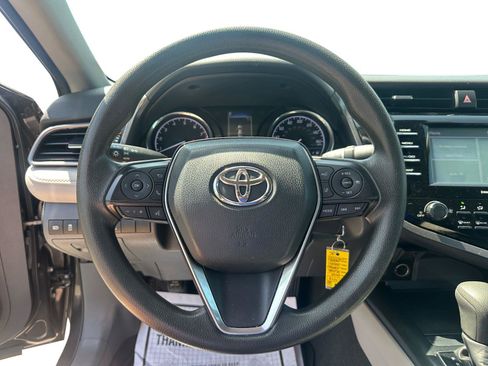 Used 2020 Toyota Camry LE FWD image 16
