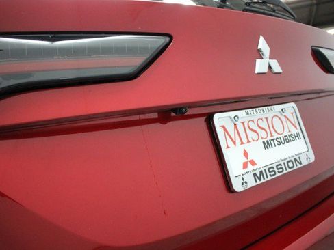 New 2026 Mitsubishi Outlander SE image 4