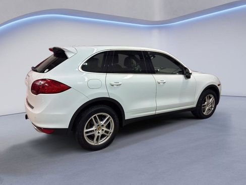 Used 2014 Porsche Cayenne image 7