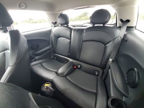 Used 2019 MINI Cooper S image 23