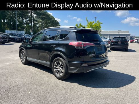 Used 2017 Toyota RAV4 XLE w/ Convenience Package AWD/4WD image 5