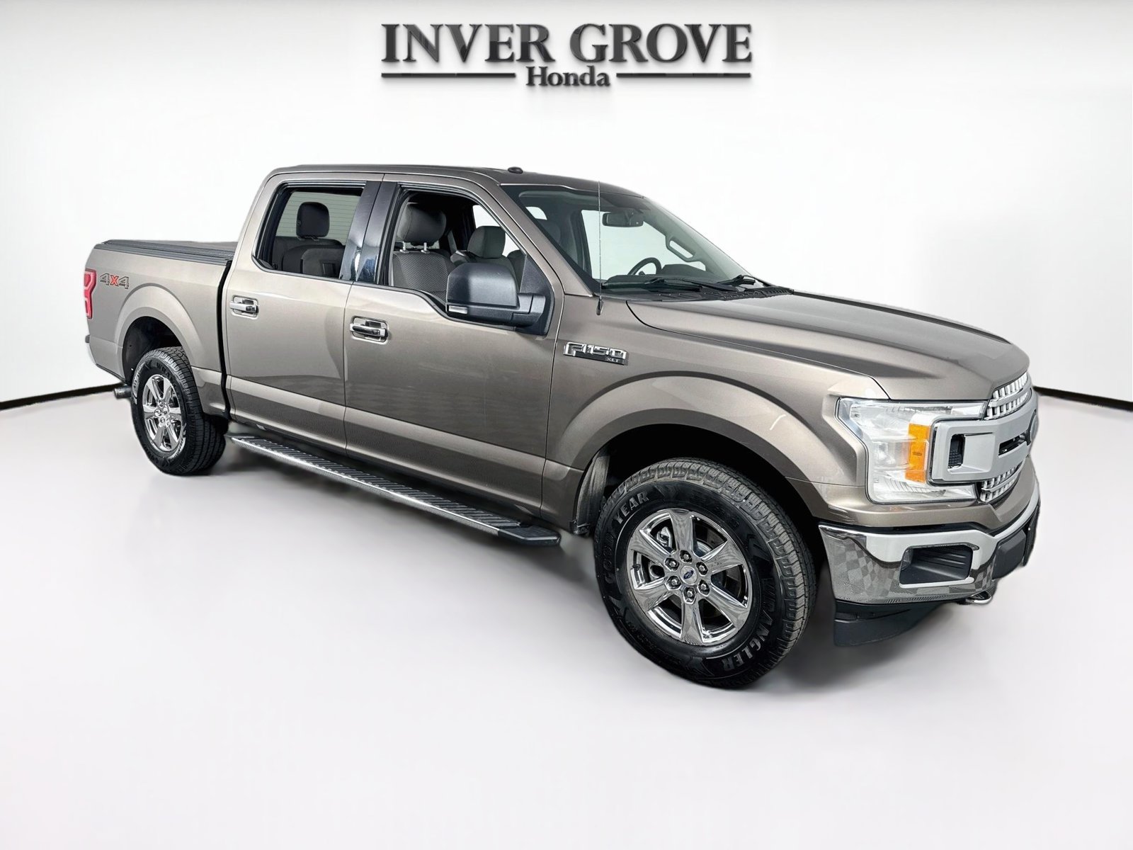 Used 2018 Ford F150 XLT w/ Equipment Group 302A Luxury AWD/4WD image 3
