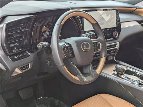 Used 2025 Lexus RX 350 Premium image 10