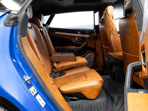 Used 2019 Lamborghini Urus image 26
