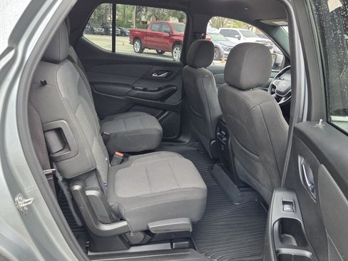 Certified 2023 Chevrolet Traverse LT FWD image 22