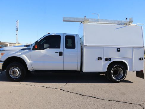 Used 2016 Ford F350 XLT w/ XLT Value Package image 4