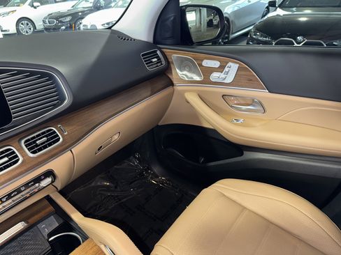 Used 2025 Mercedes-Benz GLE 350 4MATIC image 31