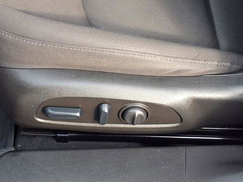 Used 2022 Chevrolet Malibu LT image 4