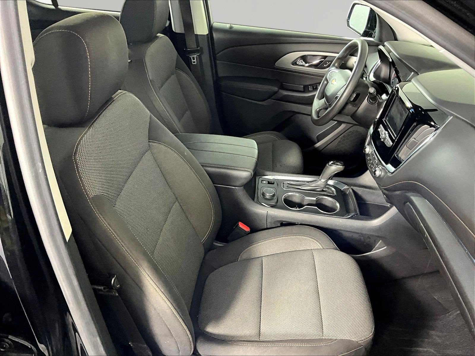 Used 2020 Chevrolet Traverse LS FWD image 27