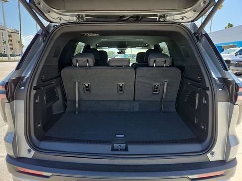 New 2026 Chevrolet Traverse LT w/ Enhanced Driving Package FWD image 6