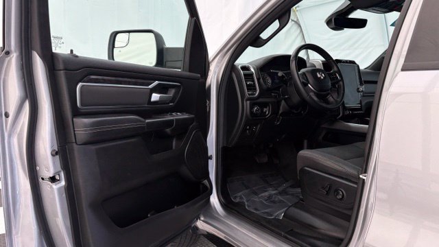 Used 2024 RAM 1500 Big Horn AWD/4WD image 31