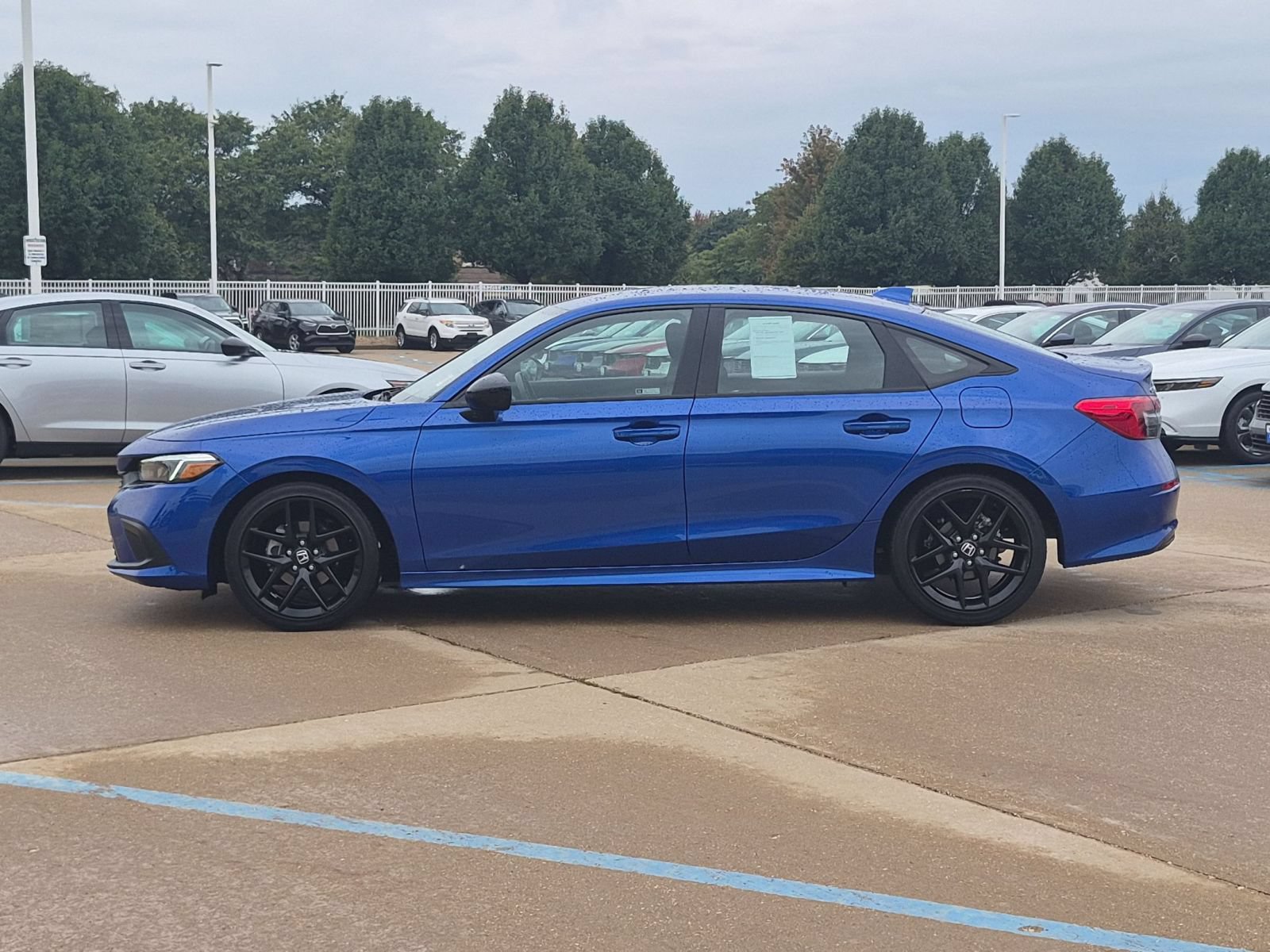 Used 2024 Honda Civic Sport image 9