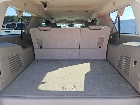 Used 2020 Chevrolet Suburban LT RWD image 13