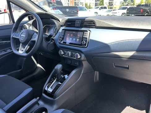 Used 2025 Nissan Versa SV FWD image 29
