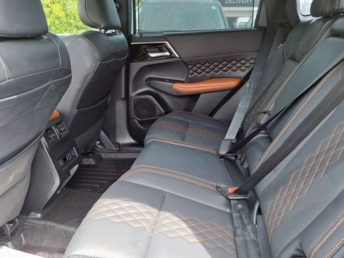 Used 2022 Mitsubishi Outlander SEL AWD/4WD image 23