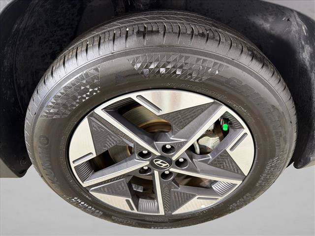 Used 2025 Hyundai Tucson SEL FWD image 12