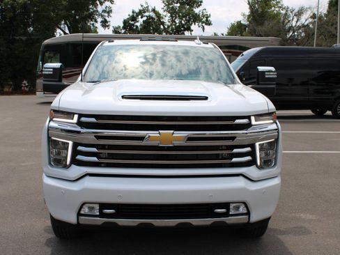 Used 2023 Chevrolet Silverado 3500 High Country AWD/4WD image 2