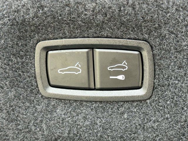 Used 2022 Audi RS e-tron GT AWD/4WD image 14