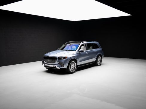 Used 2025 Mercedes-Benz Maybach GLS 600 4MATIC image 90