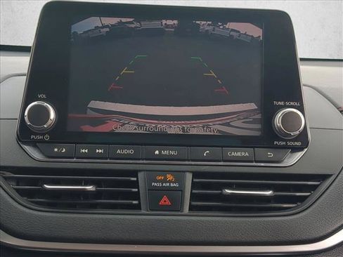 Used 2021 Nissan Altima 2.5 SR FWD image 13
