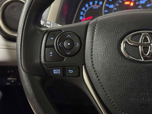 Used 2013 Toyota RAV4 XLE FWD image 19
