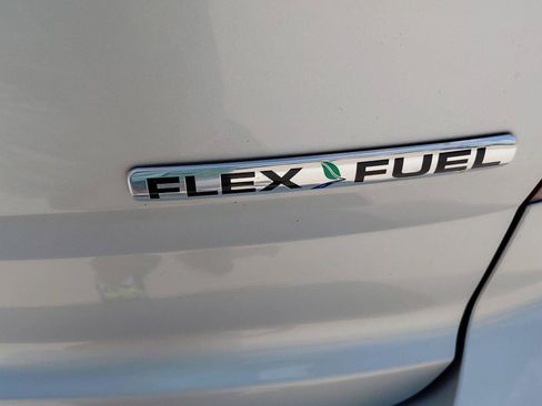 Used 2015 Ford Explorer FWD image 18