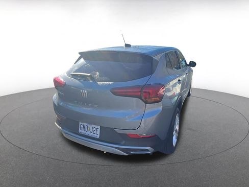 Used 2025 Buick Envista Sport Touring image 8