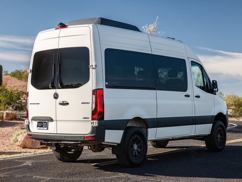 Used 2024 Mercedes-Benz Sprinter 2500 image 13