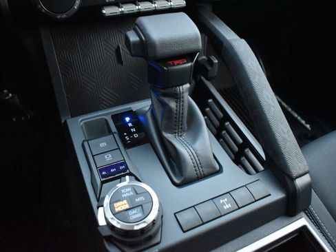 Certified 2025 Toyota Tacoma TRD Off-Road image 13