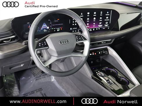 Certified 2025 Audi Q5 Premium Plus w/ Premium Plus AWD/4WD image 2