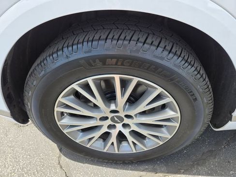 Used 2024 Genesis GV80 2.5T AWD/4WD image 28