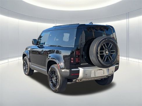 Used 2025 Land Rover Defender 90 S image 7