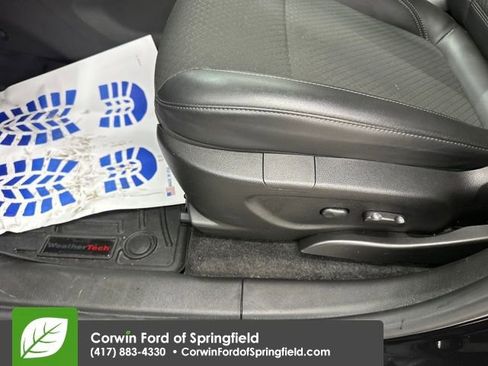 Used 2018 Buick Encore Sport Touring image 37