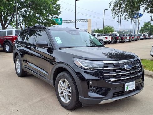 New 2026 Ford Explorer Active w/ Active Comfort Package RWD image 3