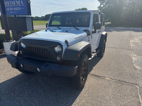 Used 2017 Jeep Wrangler Sport AWD/4WD image 2
