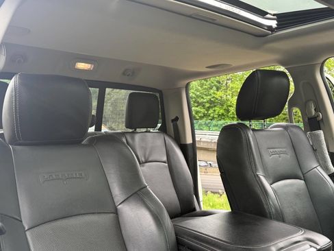 Used 2016 RAM 1500 Laramie w/ Convenience Group AWD/4WD image 11
