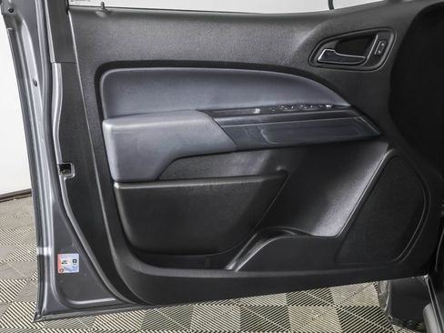 Used 2020 Chevrolet Colorado Z71 image 32