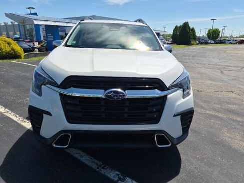 Certified 2023 Subaru Ascent Touring AWD/4WD image 3