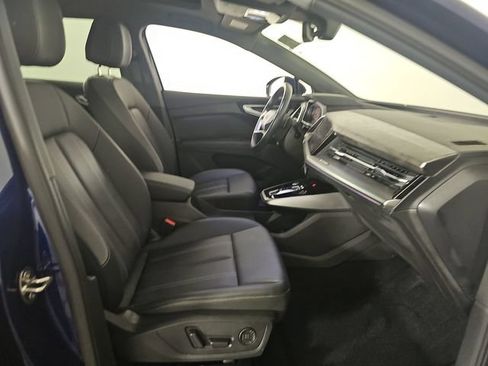 Used 2023 Audi Q4 e-tron Premium Plus w/ Premium Plus AWD/4WD image 5